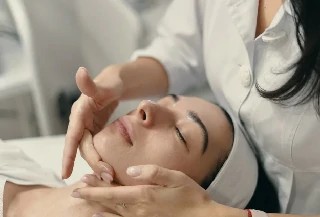 imagem Básico em Massagem Facial
